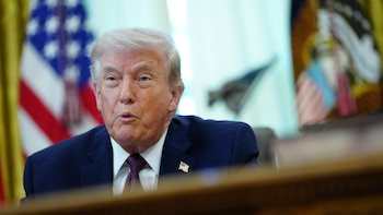 Trump avanza que ayudará a "descongestionar" Ormuz y augura una posible "Edad de Oro" en Oriente Próximo