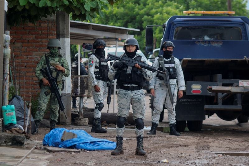 EN VIVO| Seguridad, narcotráfico y crimen en México hoy 18 de octubre: exfiscal de Chihuahua tendrá su primera audiencia este domingo