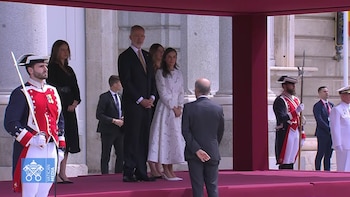 Princesa Leonor e Infanta Sofia encontram-se com Papa Leão XIV (Vatican News)