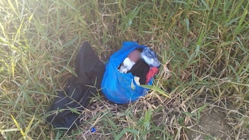 Consternación en República Dominicana: Una recién nacida es encontrada abandonada en una funda plástica en La Vega