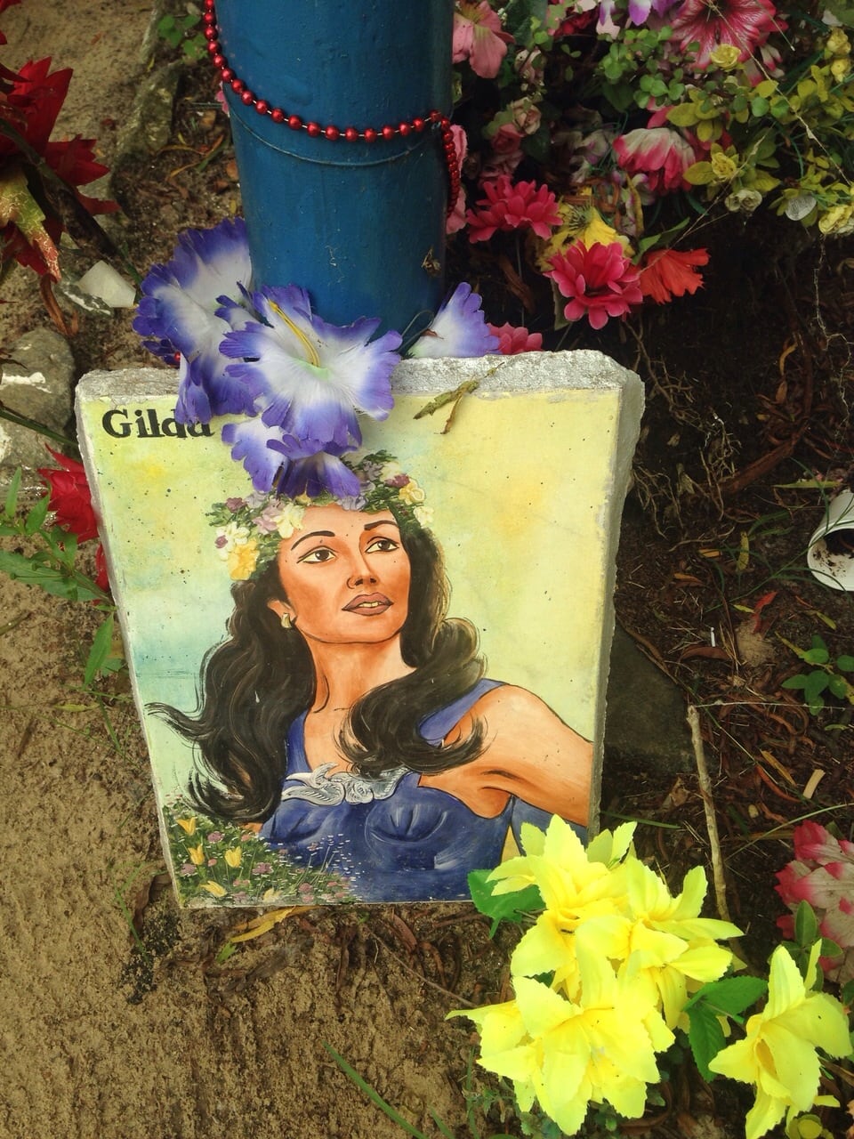 En el lugar de la muerte de Gilda se montó un santuario al que van sus fanáticos. (Silvio Fabrykant)
