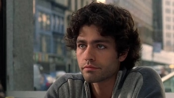 El director de ‘El diablo viste a la moda 2′ revela por qué Adrian Grenier quedó fuera de la secuela