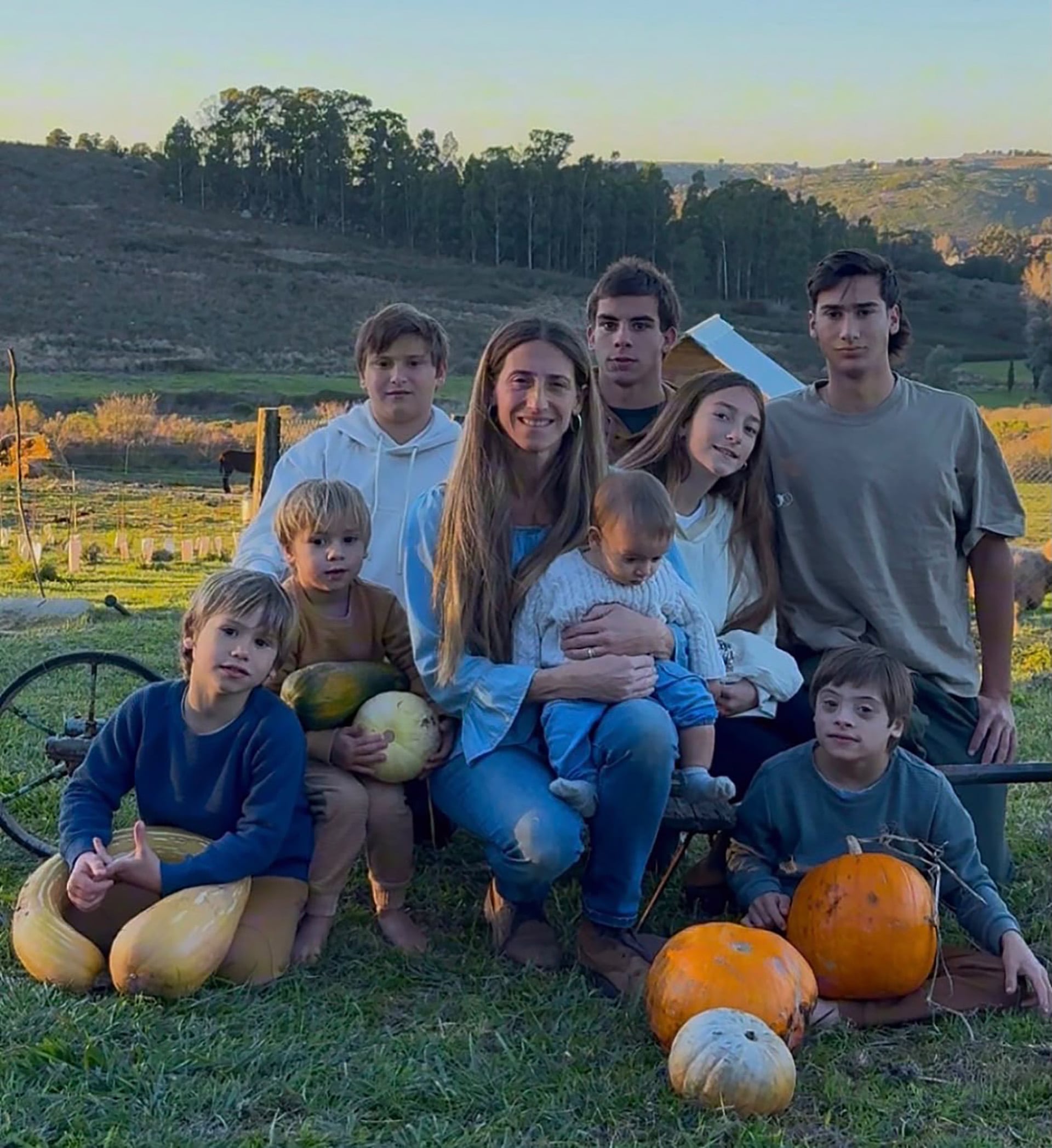 Coty tiene 42 años, vive en un campo en Tandil y tiene ocho hijos