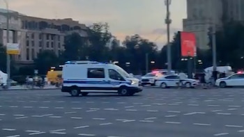 Una ambulancia llegó al café donde se desarrolló el ataque