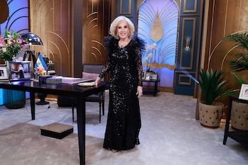 Mirtha desfiló su vestido con