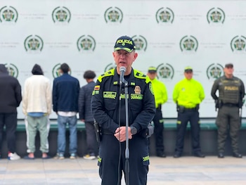 El coronel Jhon Fredy Zambrano López, comandante encargado de la Policia Metropolitana de Bogotá (Mebog), brindó detalles del caso en rueda de prensa la mañana del jueves 16 de julio de 2026 - crédito Mebog