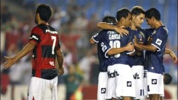 Gustavo Vassallo celebrando su gol