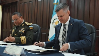 Ministerio de la Defensa de Guatemala firma convenio de cooperación en seguridad con Canadá