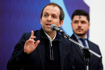 En la imagen, el ministro