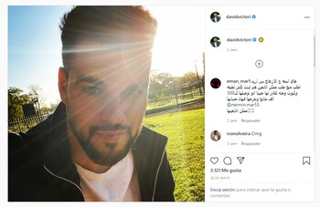 El posteo del español con