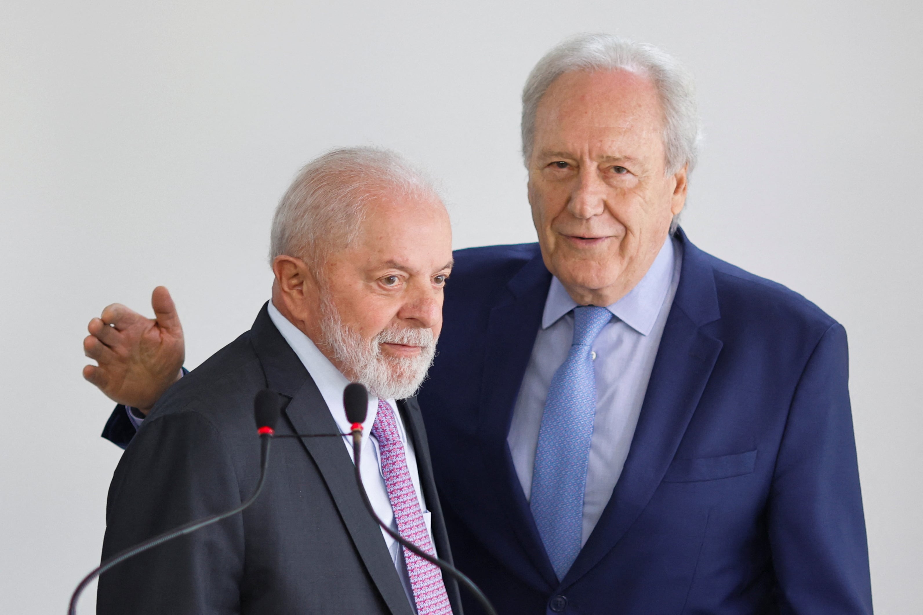 El presidente de Brasil, Luiz Inácio Lula da Silva, junto a Ricardo Lewandowski, ministro de Justicia de Brasil (REUTERS/Adriano Machado/Archivo)