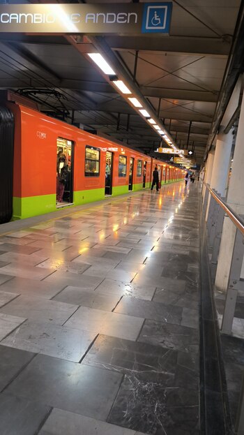 Metro de la línea 12