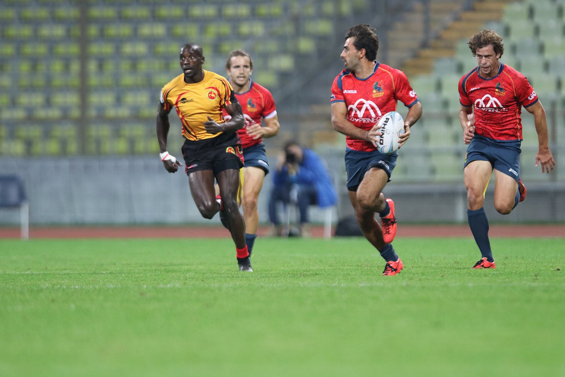 España se verá las caras con Argentina