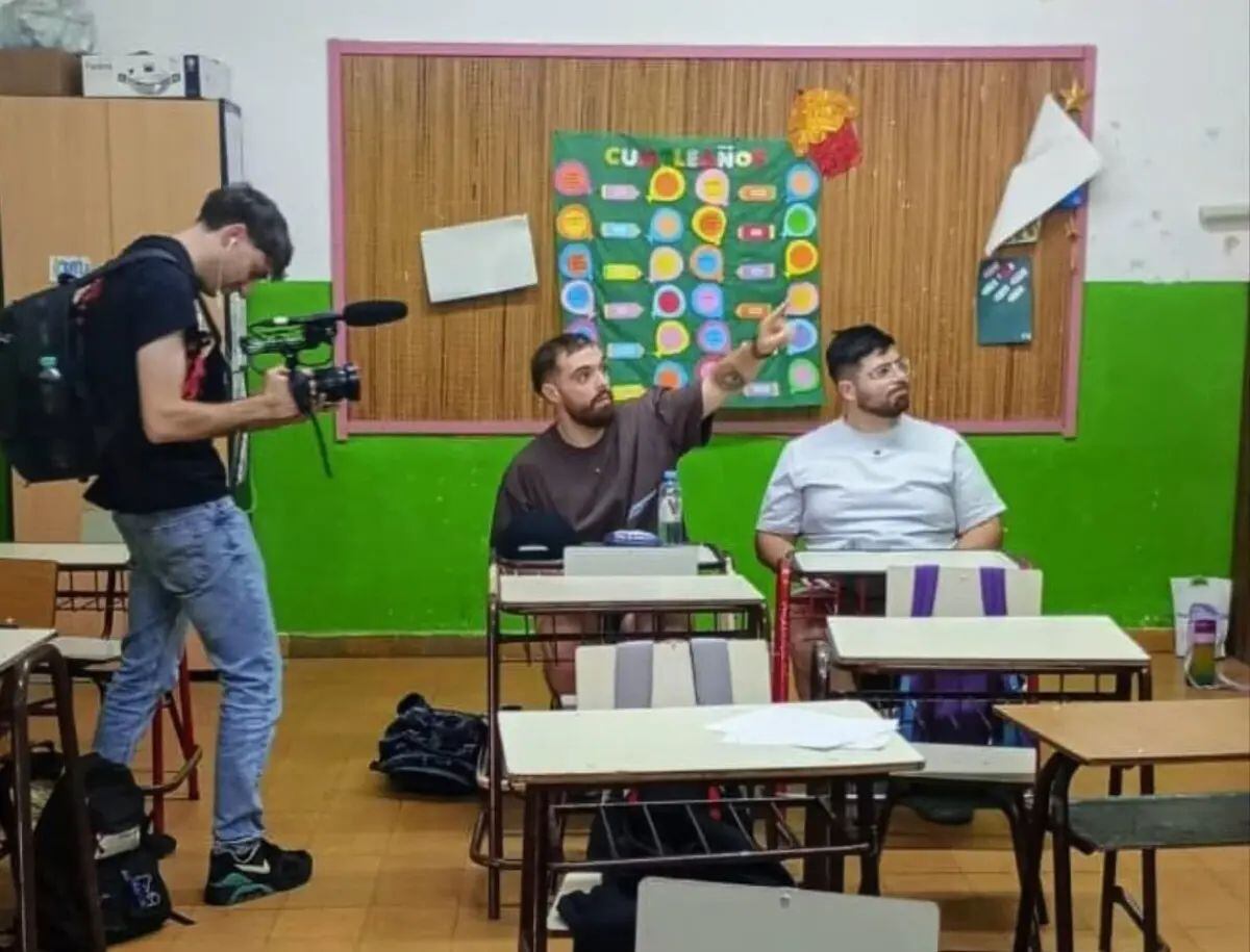 Ibai junto a La Cobra en la primaria a la que fue Lionel Messi (X)