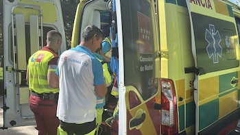Muere un trabajador tras volcar el vehículo que manejaba en el Parque Enrique Tierno Galván de Madrid