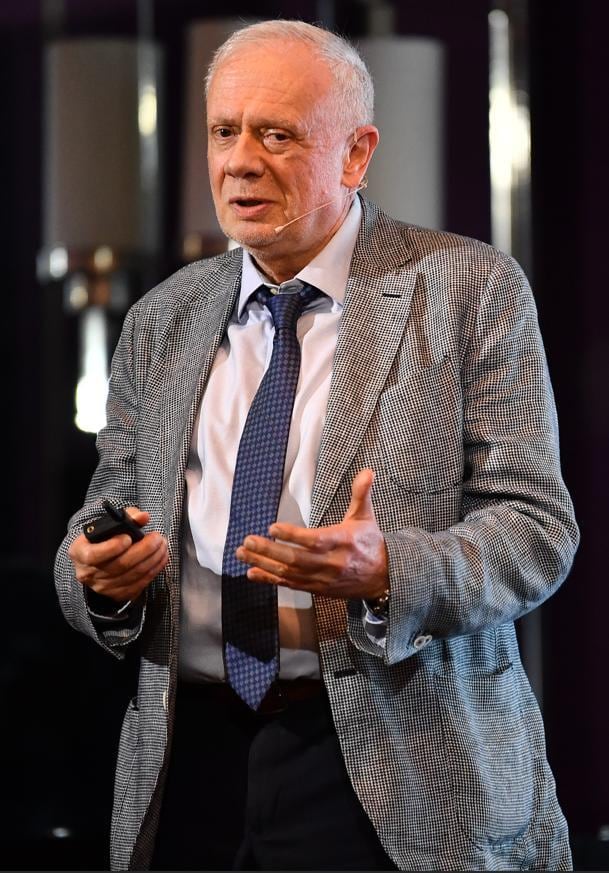 El doctor Teper lideró el estudio del Hospital Ricardo Gutiérrez halló una caída del 95% en las exacerbaciones respiratorias graves y no reportó hospitalizaciones por esa causa durante el seguimiento