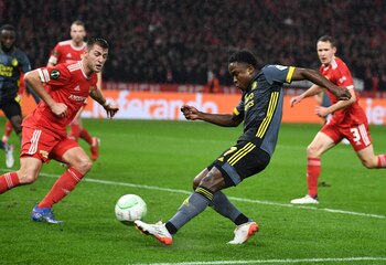 Luis Sinisterra suma 18 goles