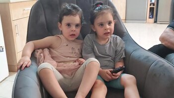 Las mellizas Emma y Yuli