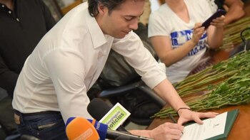 Opositores en Medellín anuncian recolección