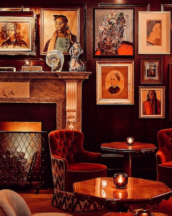 En esta edición, Portrait Bar ascendió al puesto n.º 22, impulsado por una carta de cócteles que equilibra reinterpretaciones modernas y clásicas. Foto: Instagram @theportrait.bar