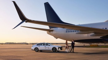 Sin filas, con chofer en pista y suites privadas: así funciona la terminal exclusiva del Aeropuerto de Miami