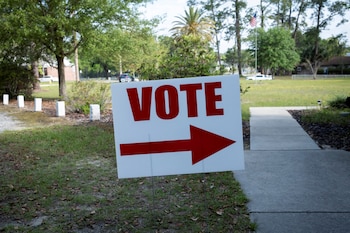 El voto anticipado en Miami-Dade se extenderá hasta el 16 de agosto con un cronograma de horarios diferenciado por semana y por fin de semana (REUTERS)