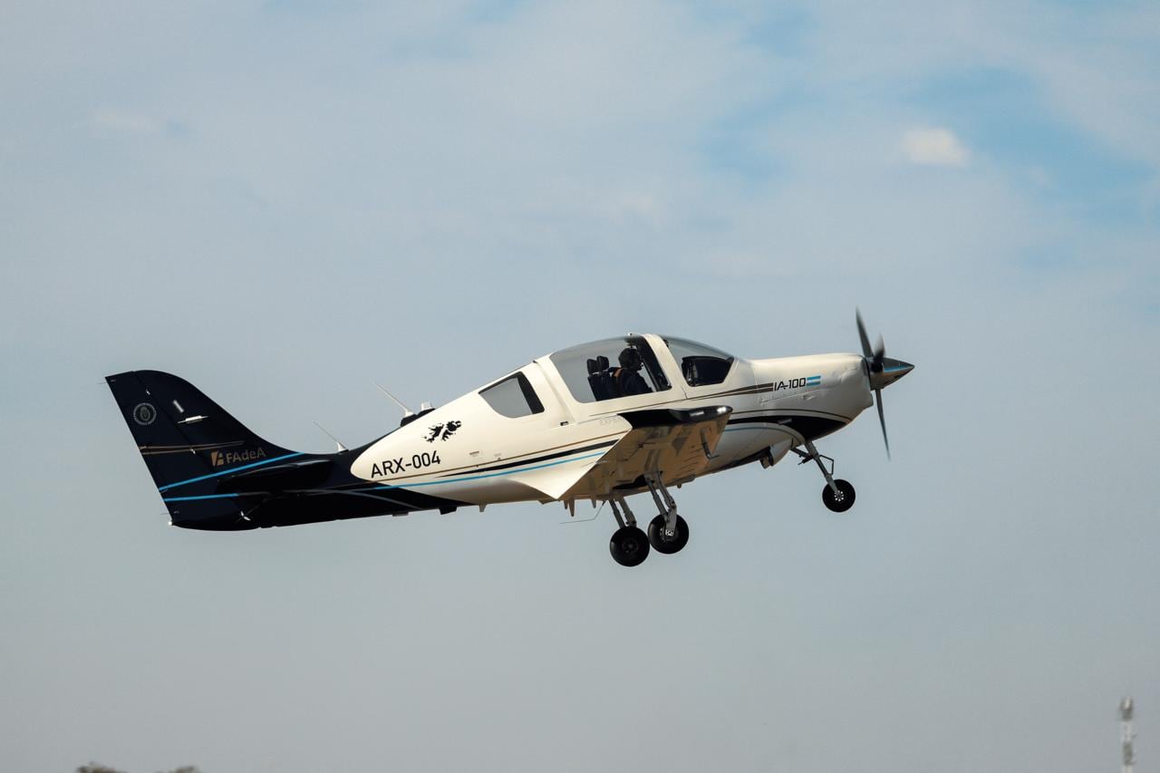 El avión ya cumplió exitosamente con más de 20 horas de vuelo