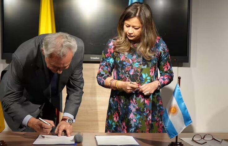 Colombia y Argentina firman acuerdo que moderniza conectividad aérea y fomenta el comercio bilateral - crédito Ministerio de Transporte