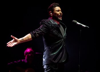 El cantaor Miguel Poveda (i)