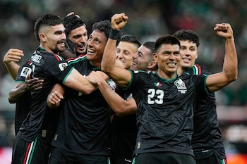 México aseguró la cima del grupo A tras imponerse en los primeros dos partidos (AP Foto/Natacha Pisarenko)