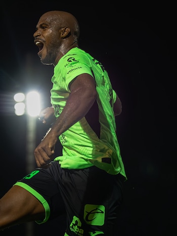 El delantero colombiano fue la estrella del partido con dos goles que le dieron la victoria a los Bravos.
