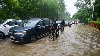 Aumentan a 41 los muertos por las inundaciones en el noreste de India