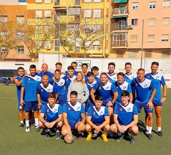 Fernanda Iglesias junto al equipo