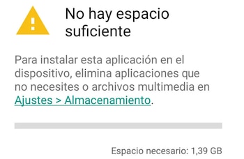 WhatsApp te muestra un mensaje de falta de almacenamiento si tu celular no tiene más espacio.