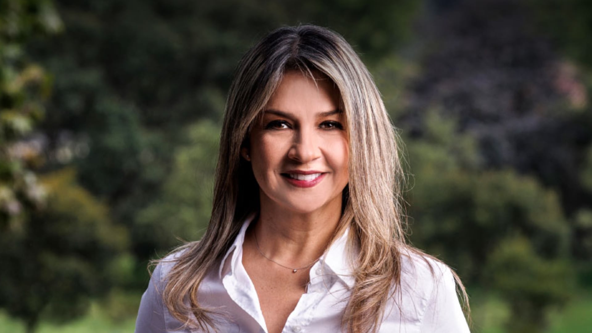 Vicky Dávila es precandidata presidencial por el movimiento Valientes, creado por firmas ciudadanas - crédito Vicky Dávila/Facebook