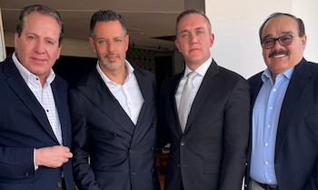 Rubalcava y ex priistas muestran