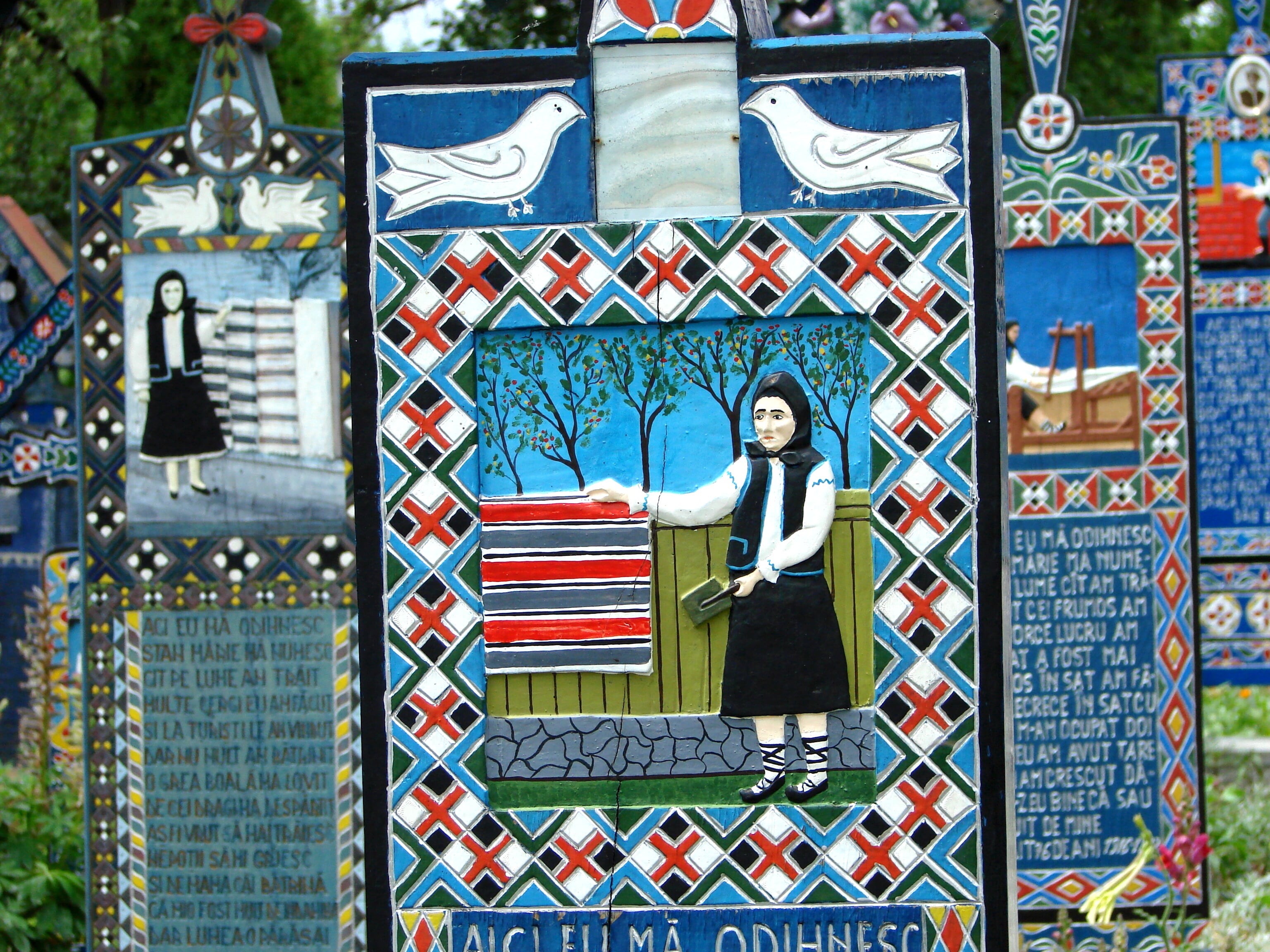Los epitafios, redactados en tono irónico, suelen describir con humor los defectos o virtudes de quien yace bajo la cruz. (Wikimedia/Photo by Adam Jones)