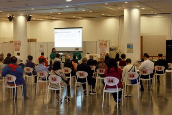 Un centro de vacunación en