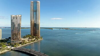 Las autoridades de la ciudad de Miami instan a los residentes a prepararse para la implosión prevista del hotel Mandarin Oriental