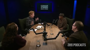 Arseinio Hall en el podcast Team Coco