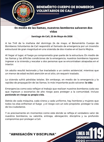 El cuerpo de bomberos de Cali resaltó la valentía de sus hombres que lograron rescatar a las dos personas afectadas - crédito Benemérito cuerpo de bomberos voluntarios de Cali / Facebook