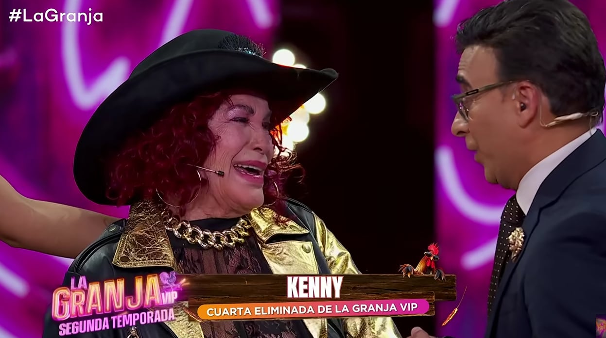 Adal Ramones confirmó la salida de la participante entre lágrimas y agradecimientos por su paso dentro de la casa más famosa del reality. (Captura de pantalla YouTube La Granja VIP 2026 )