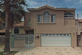 Propiedad de Jessica Johanna Oseguera González, así lucía en 2007. (Google Maps/Capturas de pantalla)