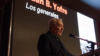 El Tata Yofre presentó su nuevo libro: archivos reservados, Malvinas y varios secretos
