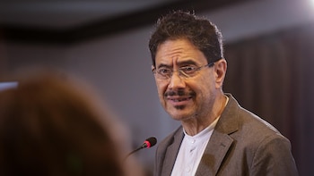 Cepeda reitera a De la Espriella que renuncie a su ciudadanía estadounidense para poder estar legitimado