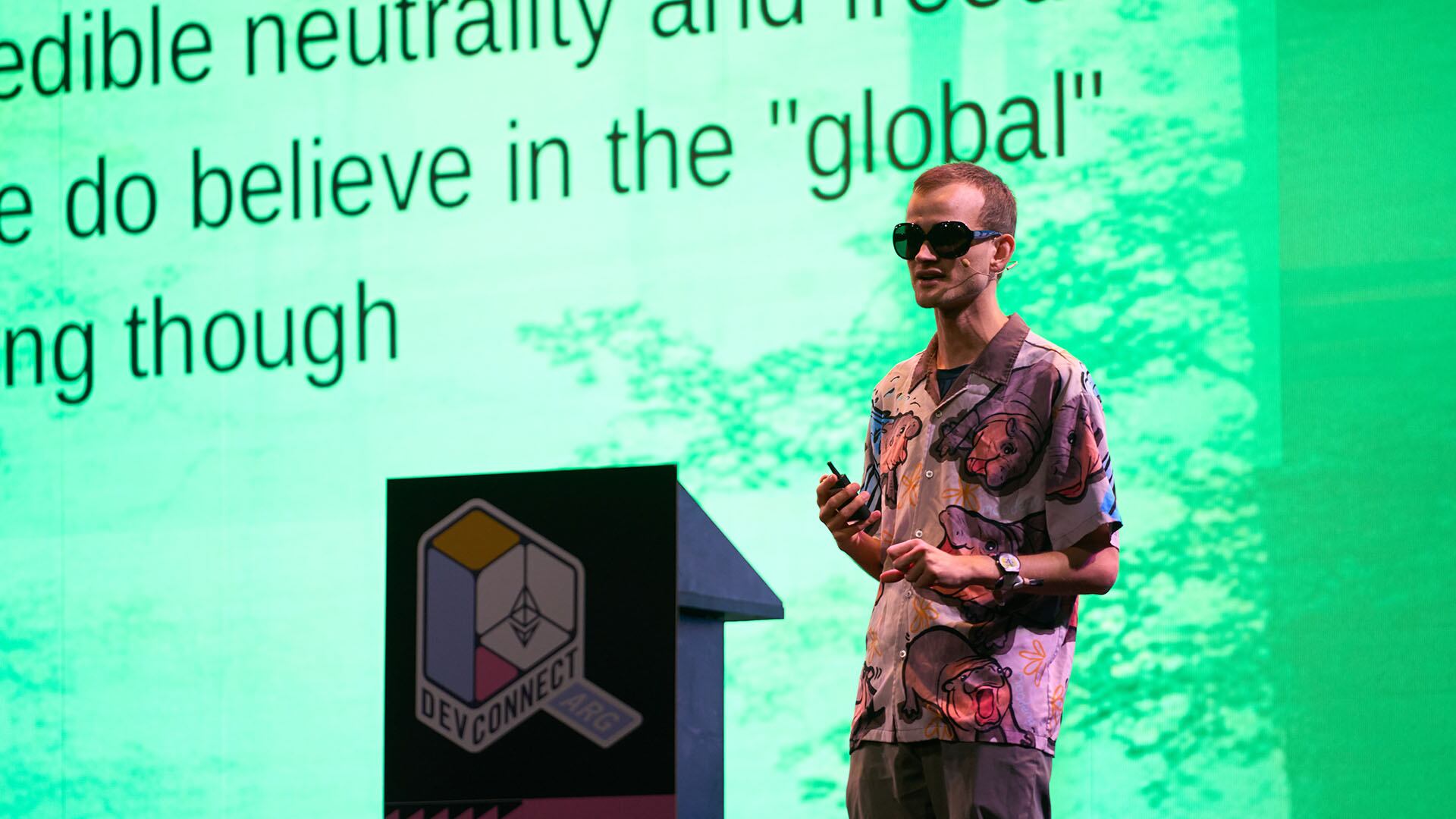 Vitalik Buterin participó como orador principal durante Devconnect en la Ciudad de Buenos Aires