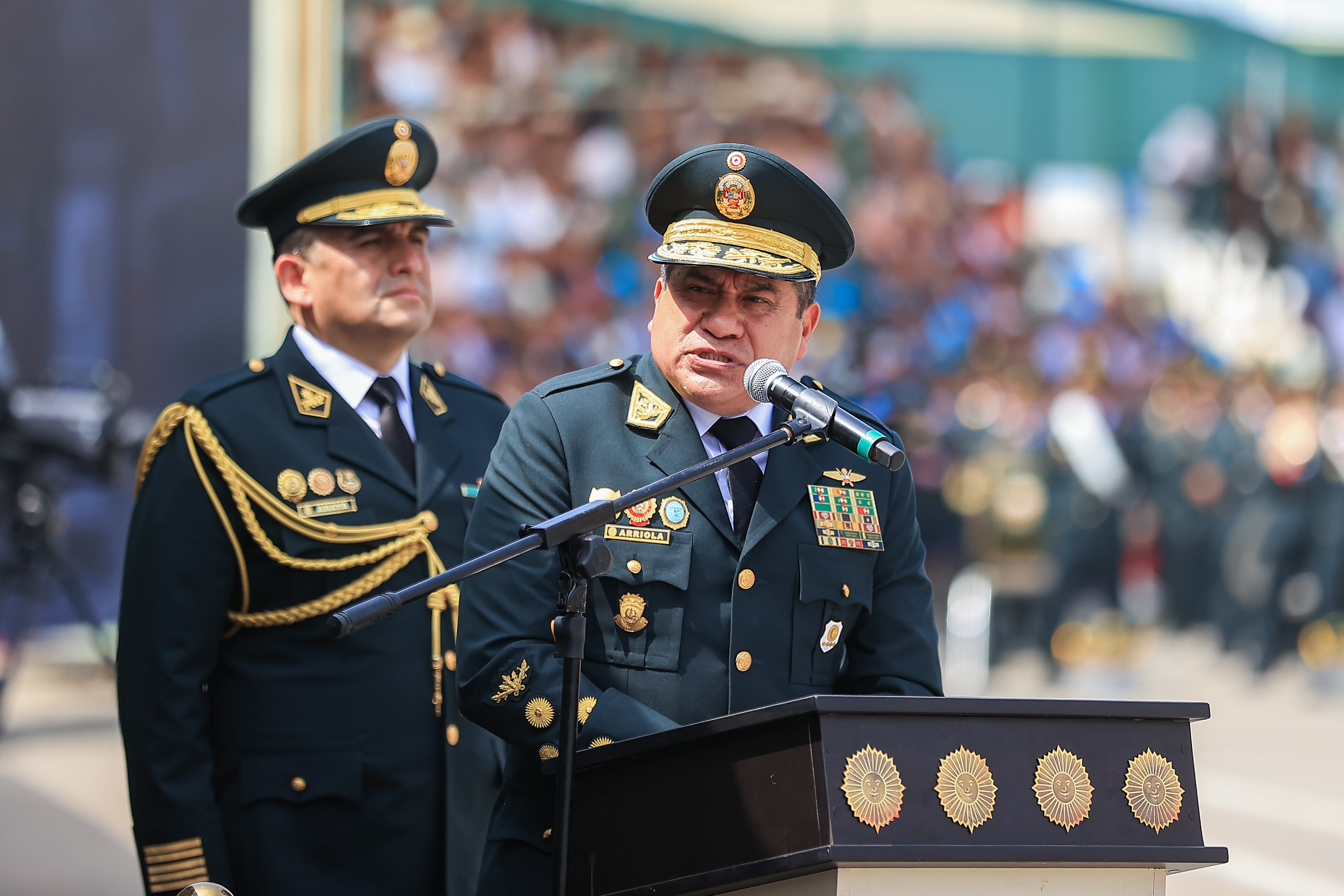 Aunque previamente había decidido no dar cifras, Arriola informó que los homicidios disminuyeron un 8 % y las denuncias de extorsión un 39 %, además de señalar reducción en robos y hurtos de vehículos