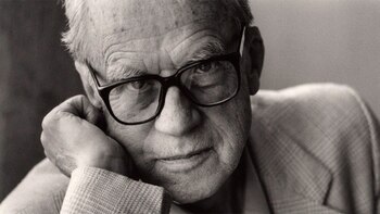 El británico Michael Young acuñó