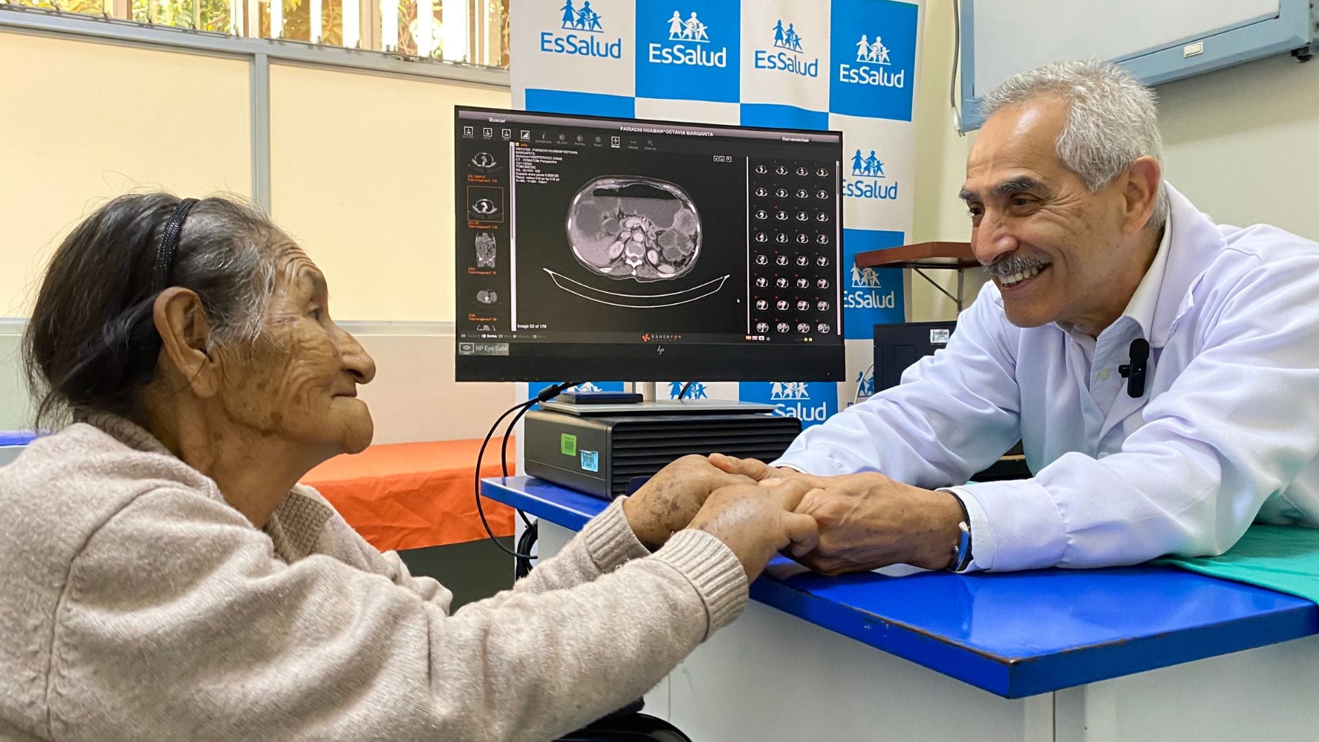 Adulta mayor venció el cáncer de cólon y es dada de alta en la víspera de Navidad | Foto: EsSalud