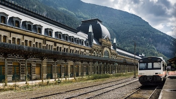 El tren que atraviesa los